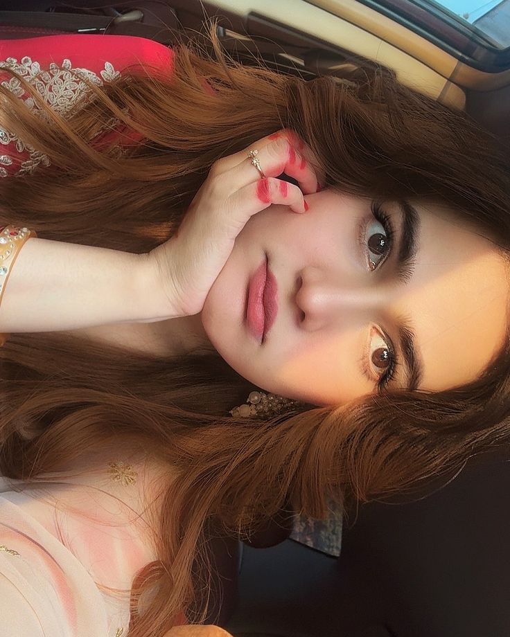 Stylish-Girl-Pic