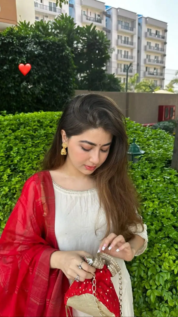 best-single-girl-dp-for-whatsapp-in-english best-single-girl-dp-for-whatsapp-in-english