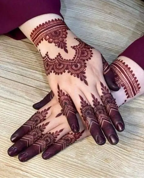cute-back-hand-mehndi-design-simple cute-back-hand-mehndi-design-simple