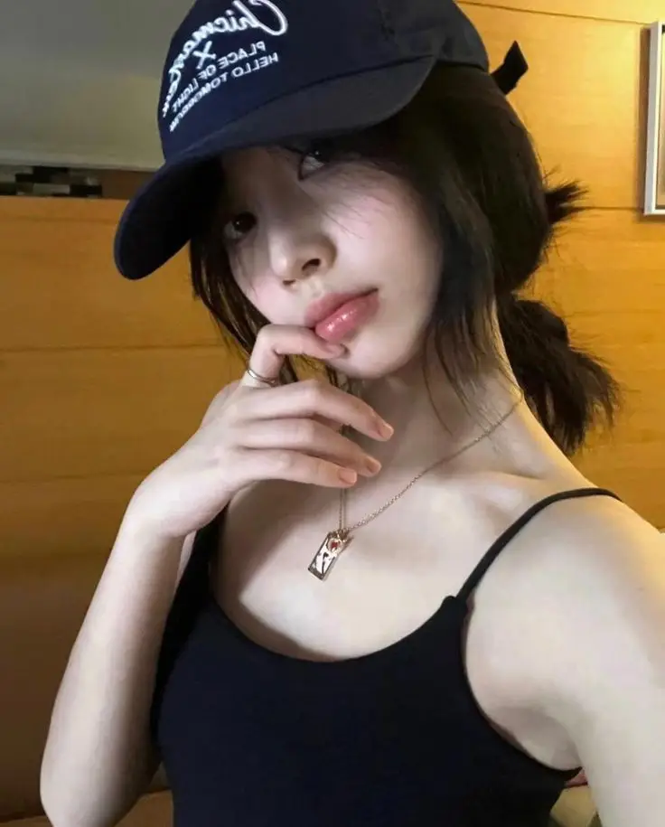 cute-korean-girl-pic-hidden-face cute-korean-girl-pic-hidden-face