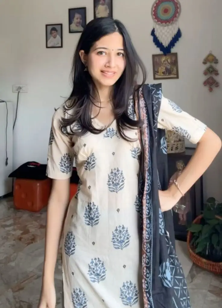 cute-single-girl-dp cute-single-girl-dp
