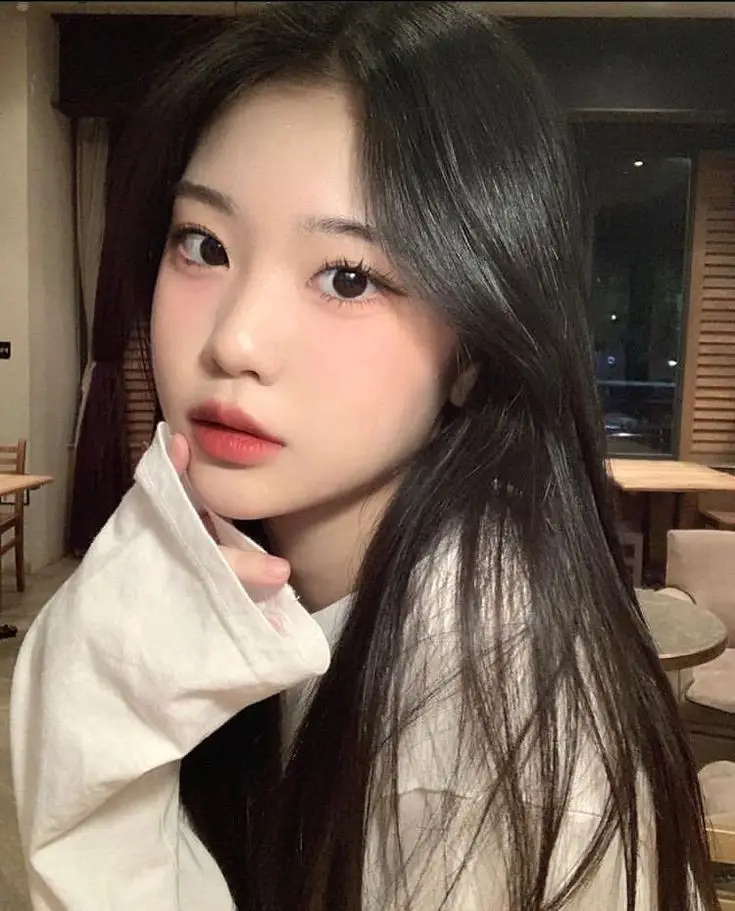 korean-girl-pic-alone korean-girl-pic-alone