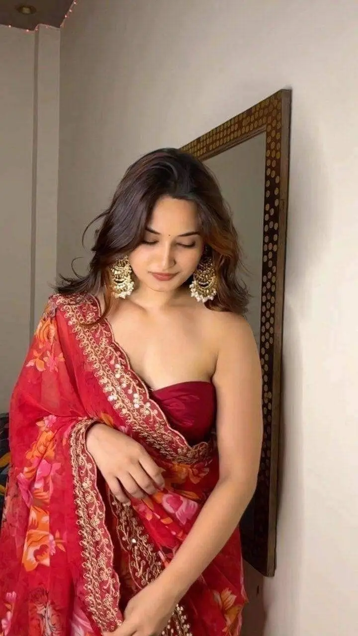 ladki-ki-dp-acchi-si-girl ladki-ki-dp-acchi-si-girl