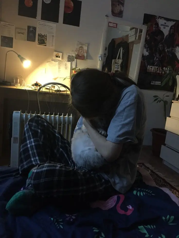 sad-girl-dp-broken sad-girl-dp-broken