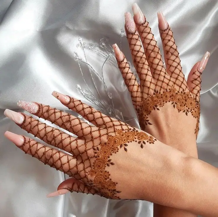 stylish-back-hand-mehndi-designs-for-diwali stylish-back-hand-mehndi-designs-for-diwali