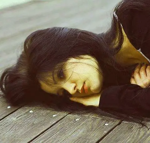 very-sad-girl-dp very-sad-girl-dp